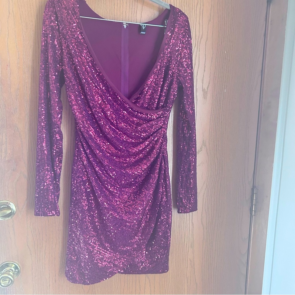 Windsor Wine Sequin Cocktail Dress